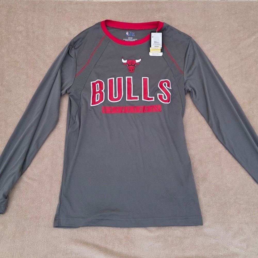 NBA Chicago Bulls Mens Gray Long Sleeve Performance Basketball Shirt Size Small